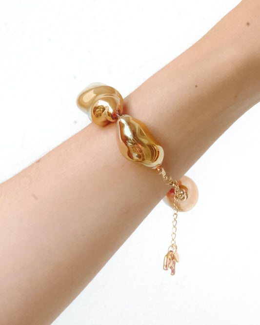 GOLD SEASHELL BRACELET